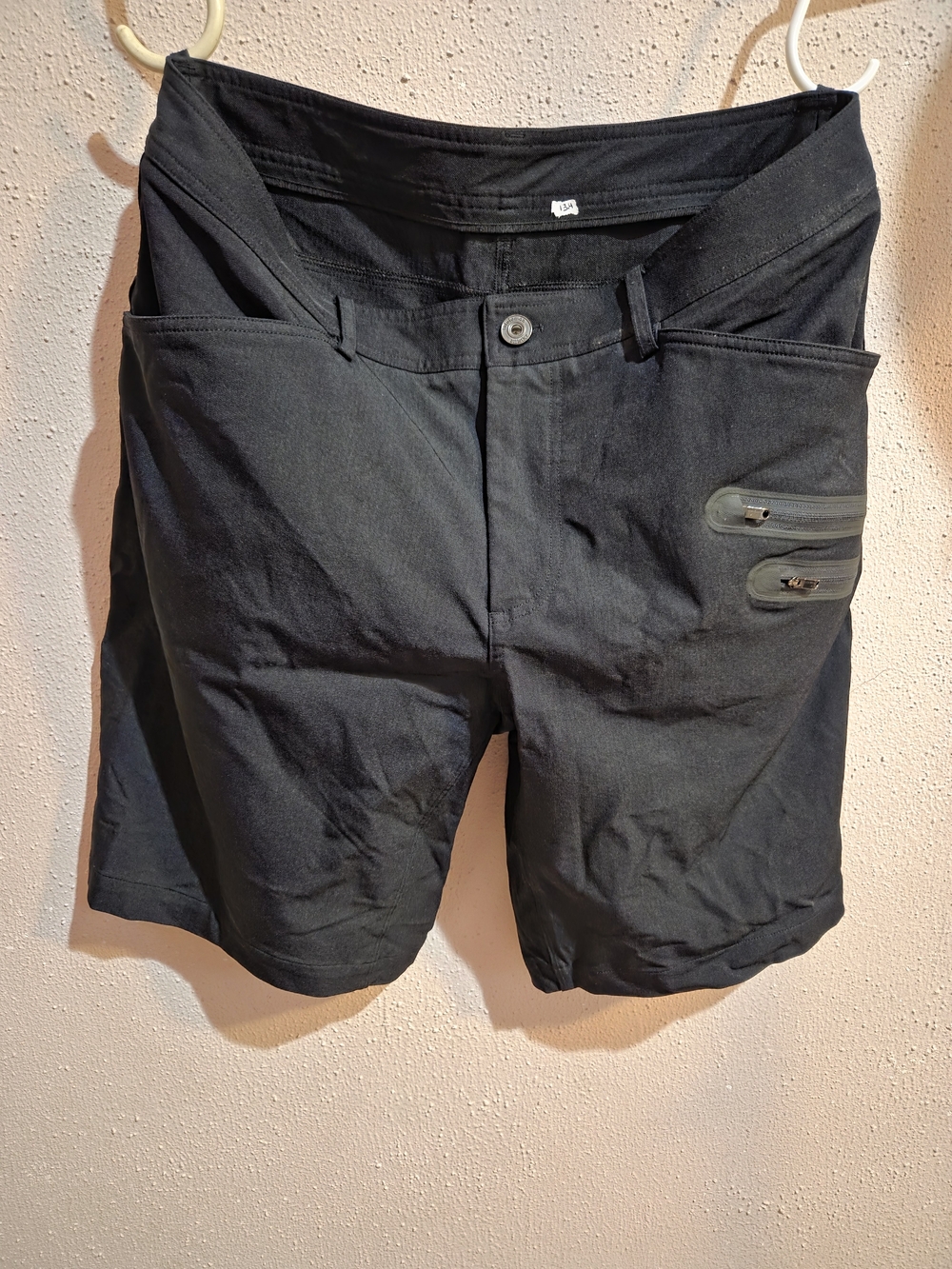 Lululemon  Black Men's Cargo Shorts with Zip Pockets